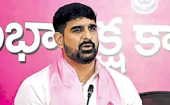 Revanth Reddy : సీఎం రేవంత్ రెడ్డిపై కౌశిక్ రెడ్డి సంచలన ఆరోపణలు